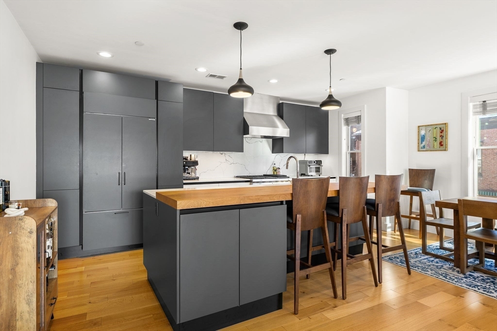 1 Leonard Place, Unit 3 Boston, MA 02127 - Photo 8 of 33