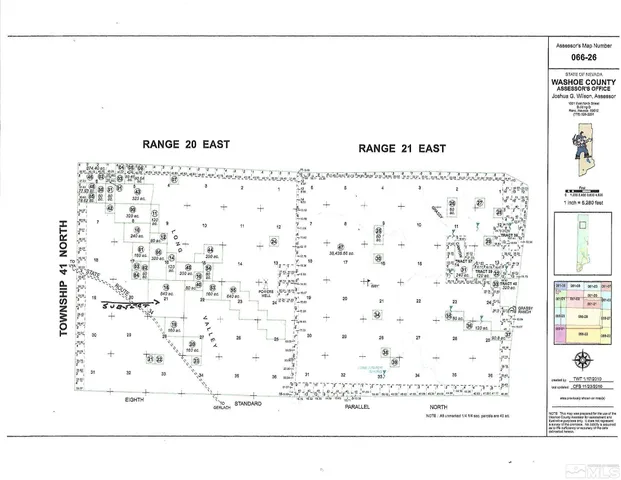 a picture of a black and white wall