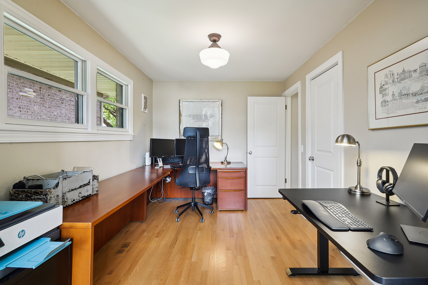 2432 Illinois Road Northbrook, IL 60062 - Photo 18 of 22 a workspace with furniture and wooden floor