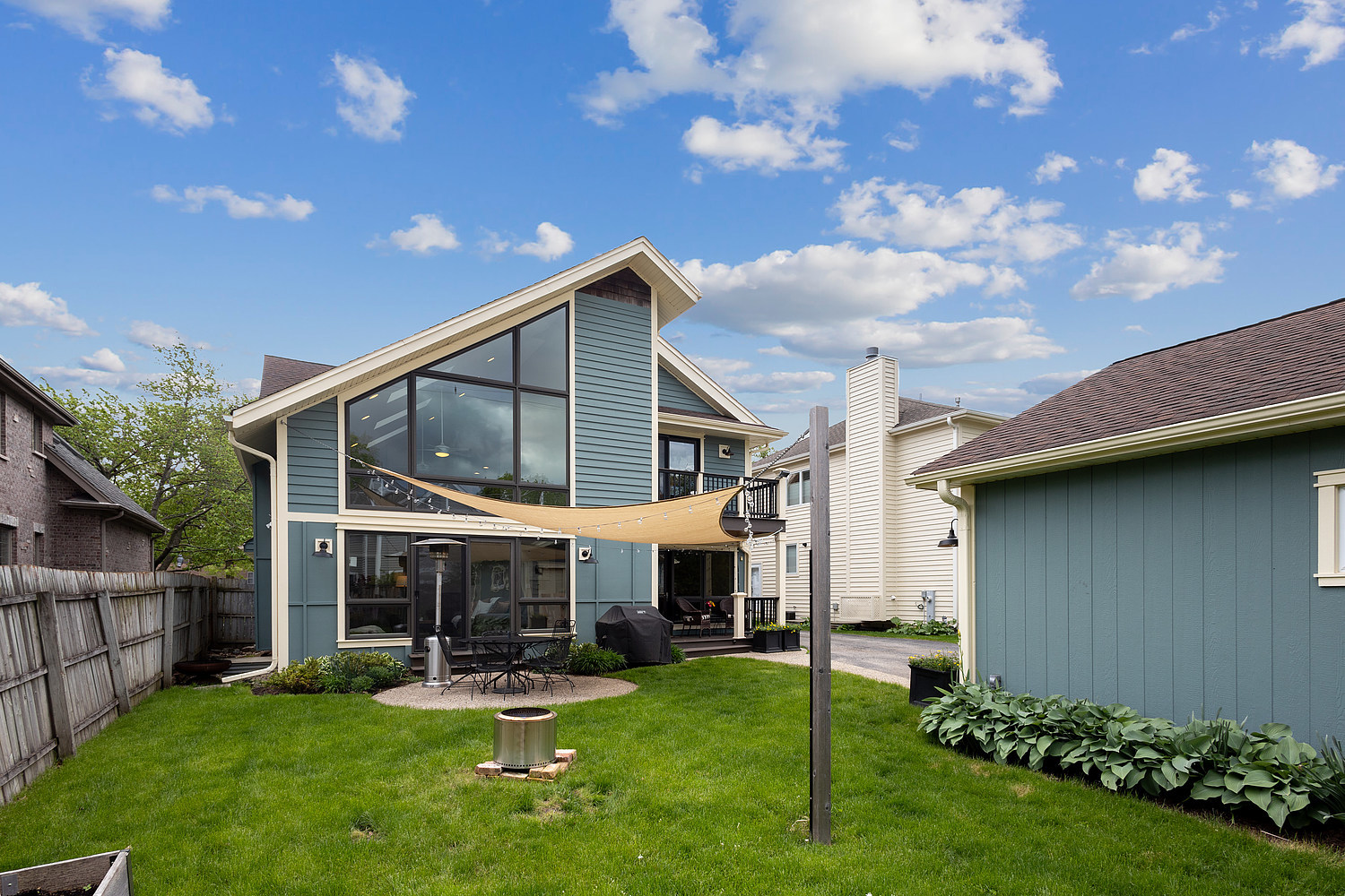 2432 Illinois Road Northbrook, IL 60062 - Photo 21 of 22 a view of house with backyard