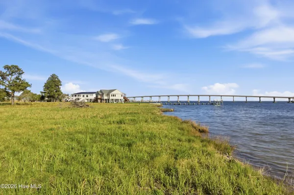$725,000 | 8050 Treasure Drive, Oriental, NC 28571