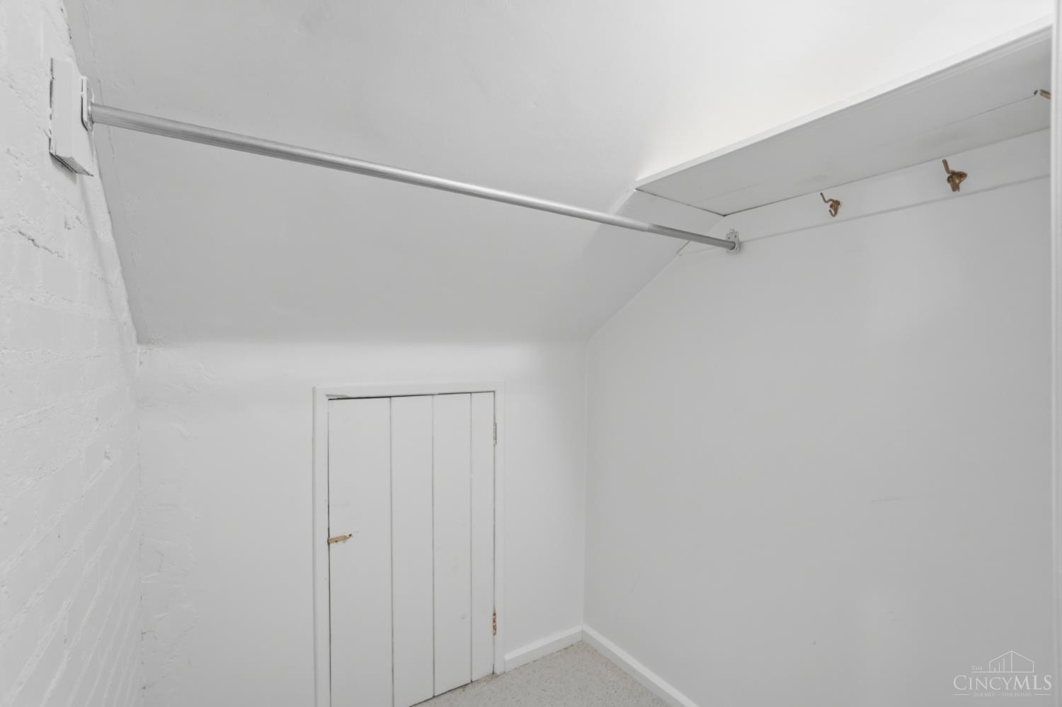 6420 Miami Road Cincinnati, OH 45243 - Photo 26 of 50