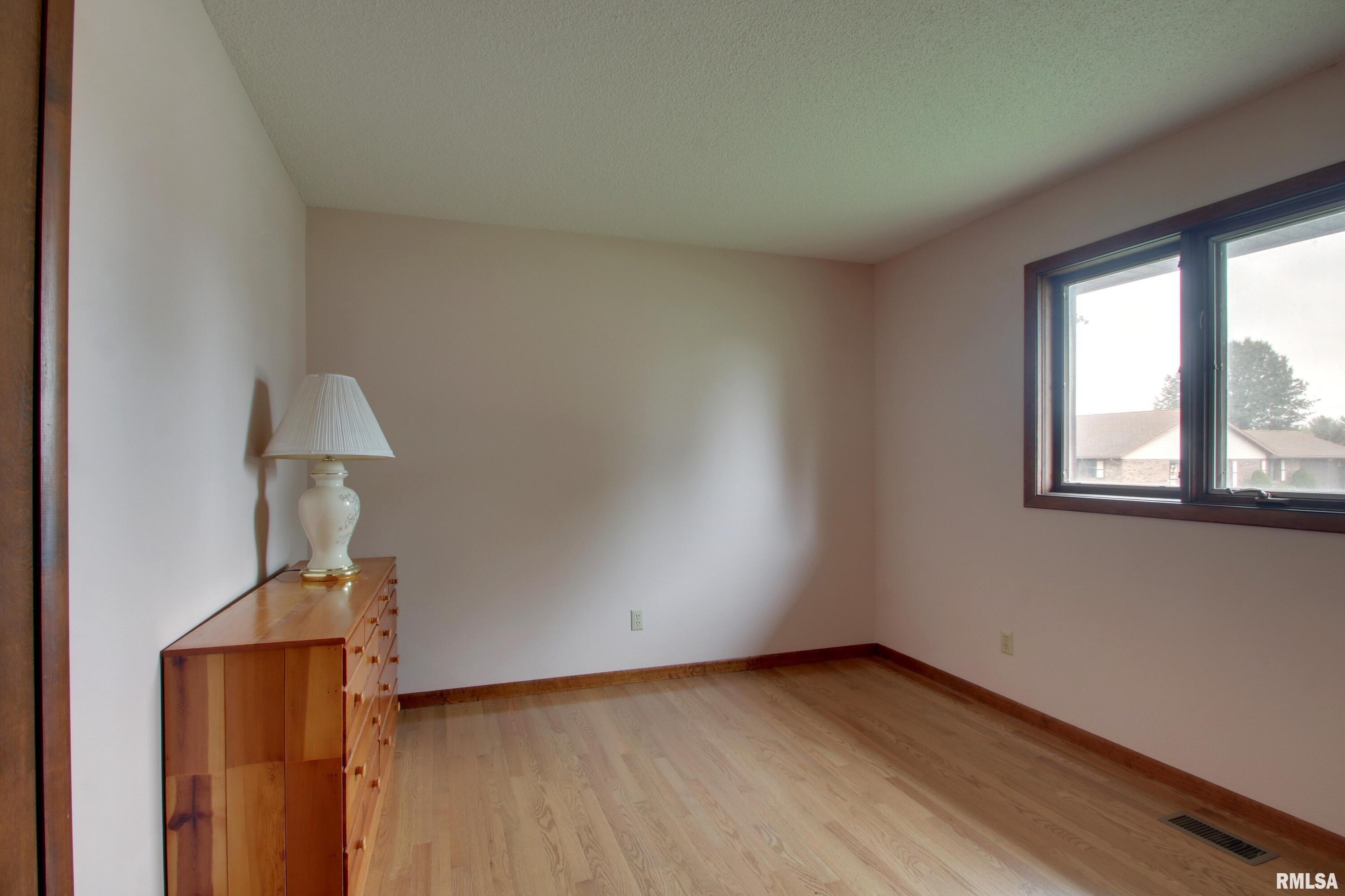 4006 Pine Ridge Drive Quincy, IL 62305 - Photo 11 of 11