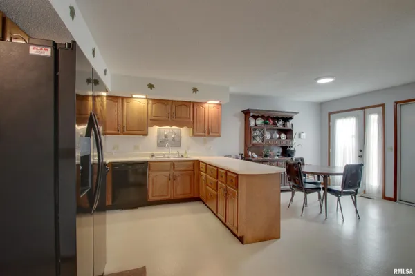 $211,000 | 4006 Pine Ridge Drive, Quincy, IL 62305