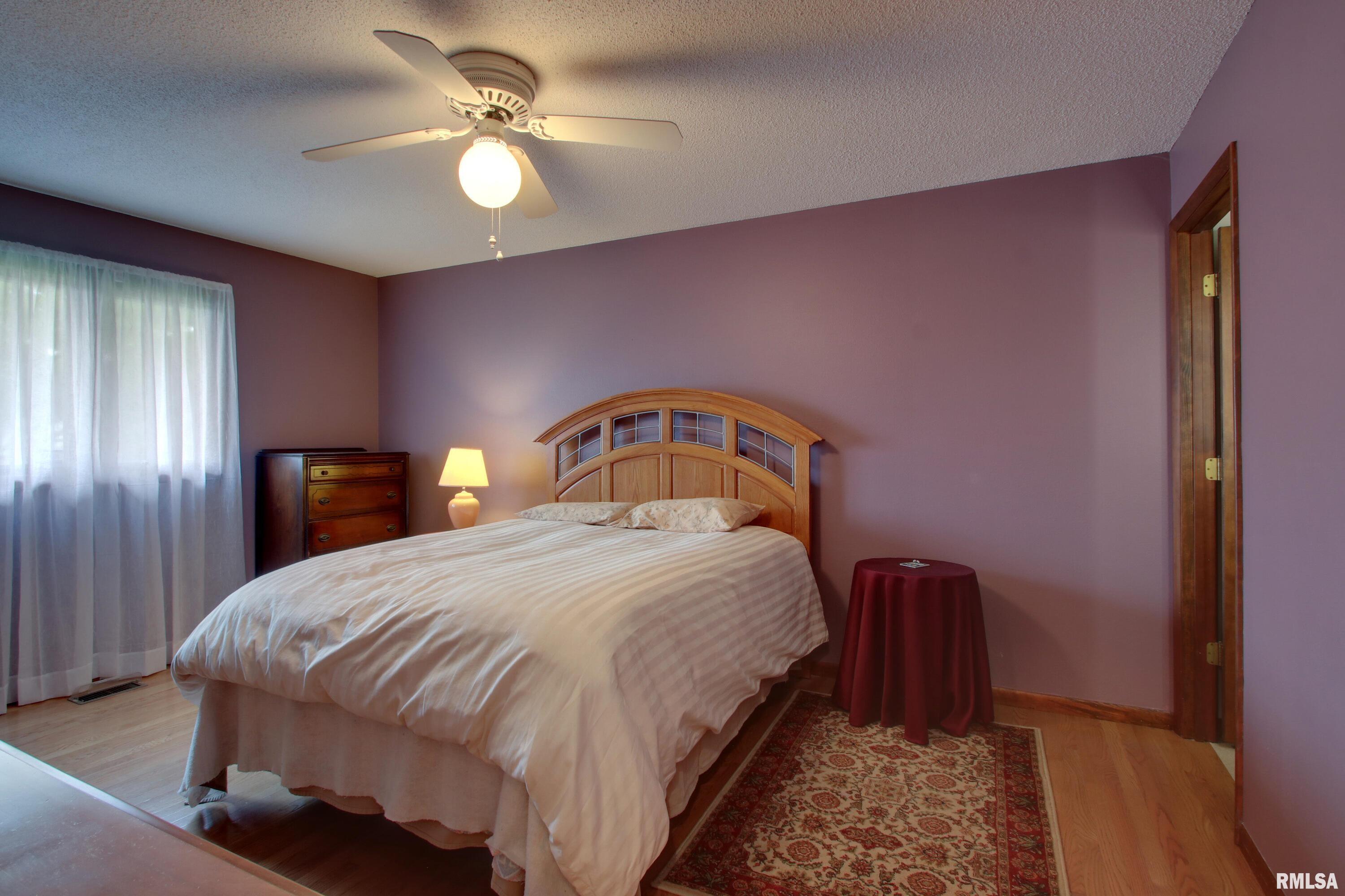 4006 Pine Ridge Drive Quincy, IL 62305 - Photo 9 of 11