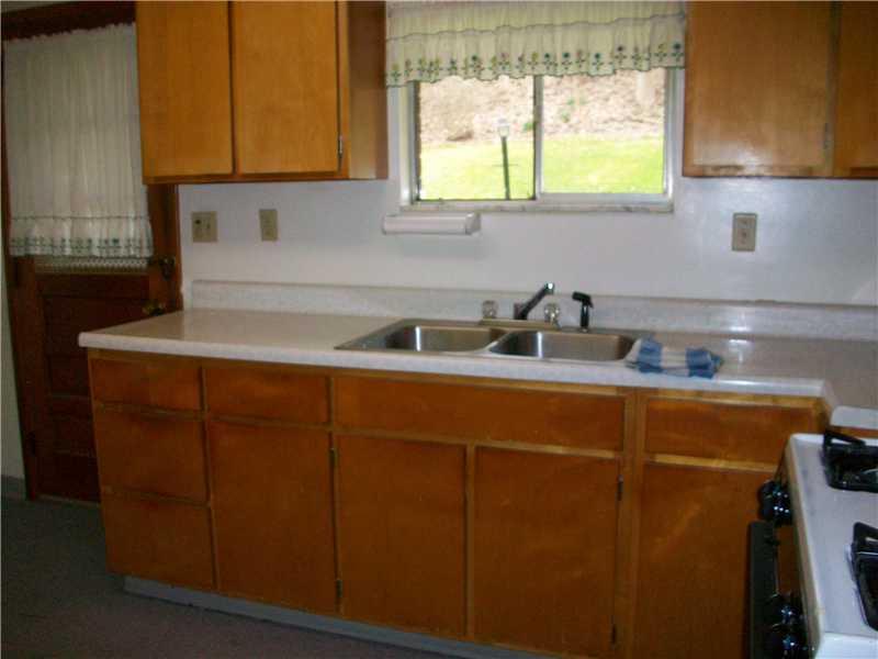 2024 Beulah Road Churchill, PA 15235 - Photo 2 of 11 Kitchen.