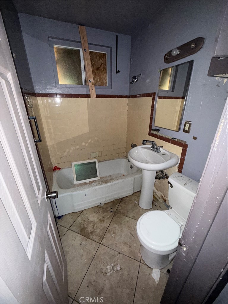 1810 Rivera Street Riverside, CA 92501 - Photo 20 of 34