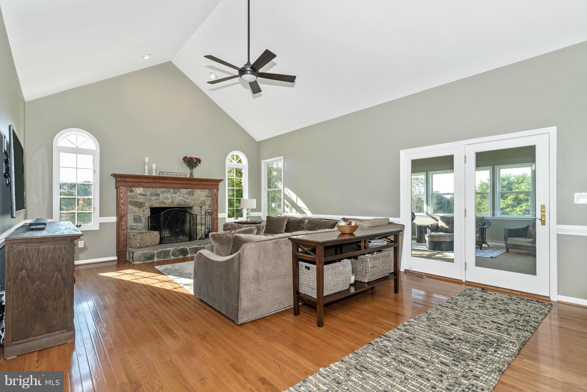 2840 Sommersby Road Mount Airy, MD 21771 - Photo 10 of 30 Living Room