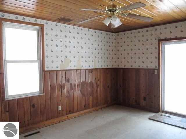 4058 Ludlow Road South Boardman, MI 49680 - Photo 18 of 44 1743277-17.JPG