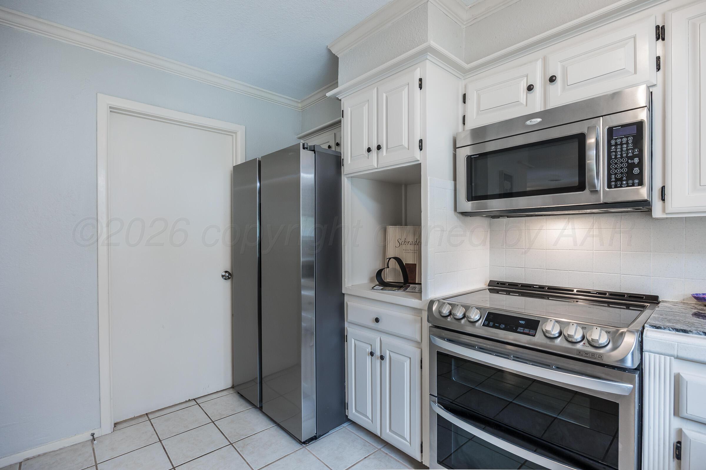2813 Porter Drive Amarillo, TX 79110 - Photo 12 of 28 13-Kitchen 4