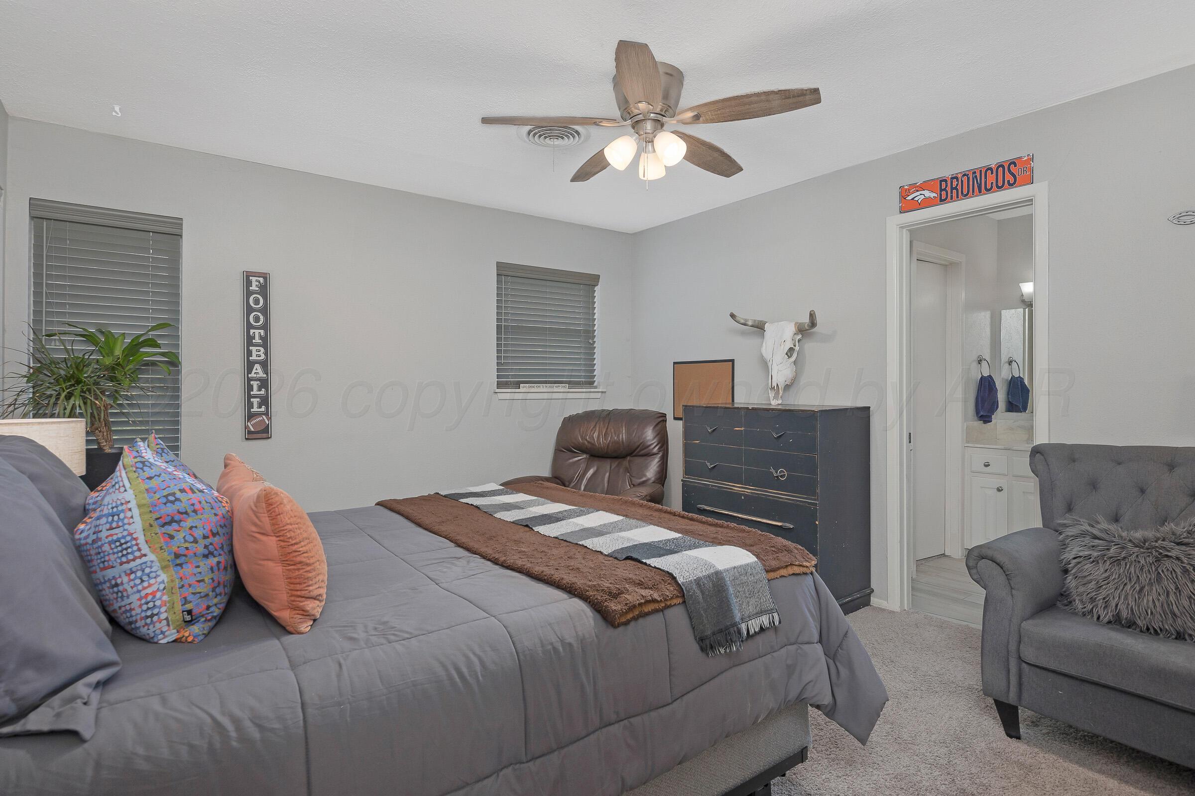 2813 Porter Drive Amarillo, TX 79110 - Photo 16 of 28 17-Primary Bedroom 2