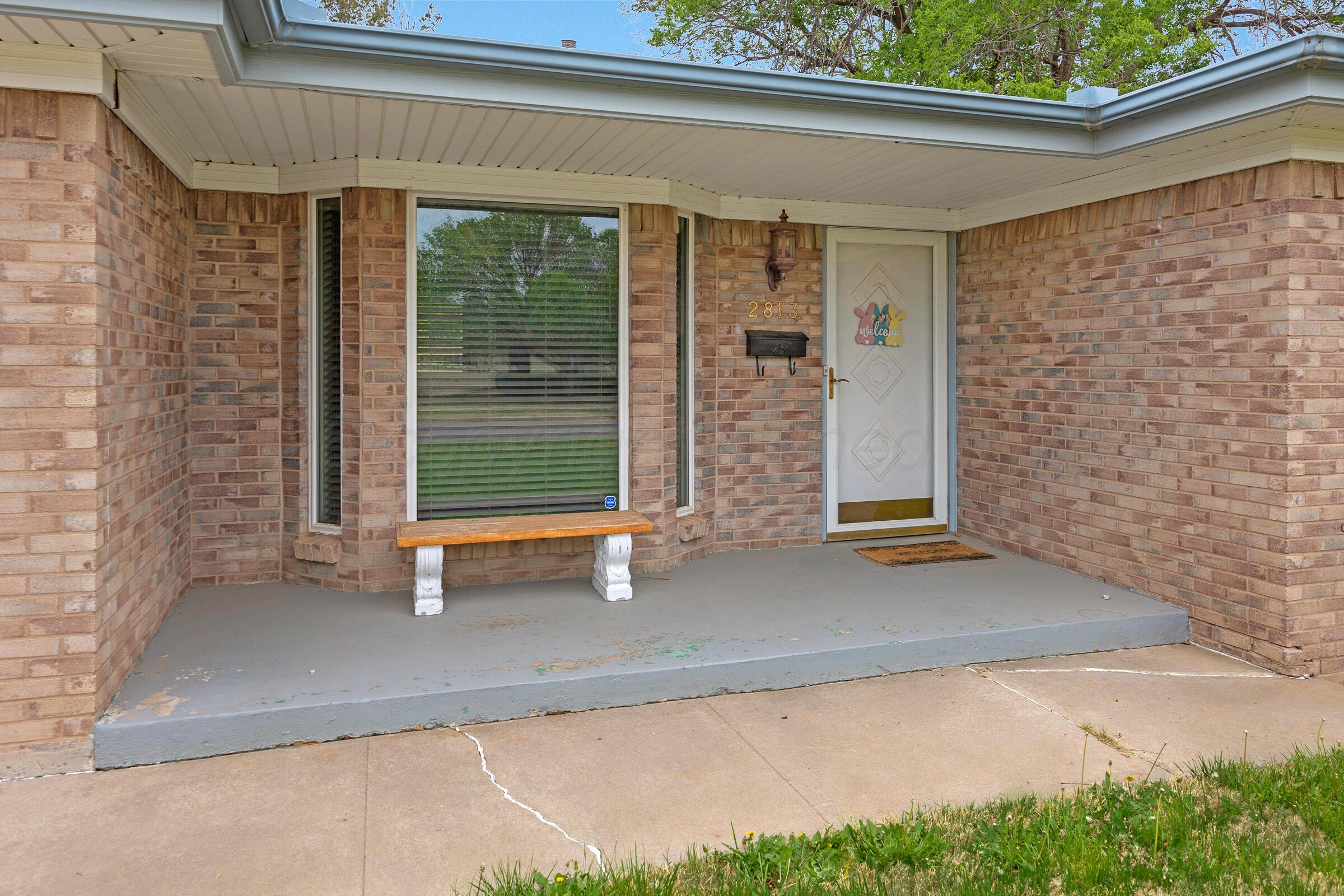 2813 Porter Drive Amarillo, TX 79110 - Photo 2 of 28 02-Front Porch