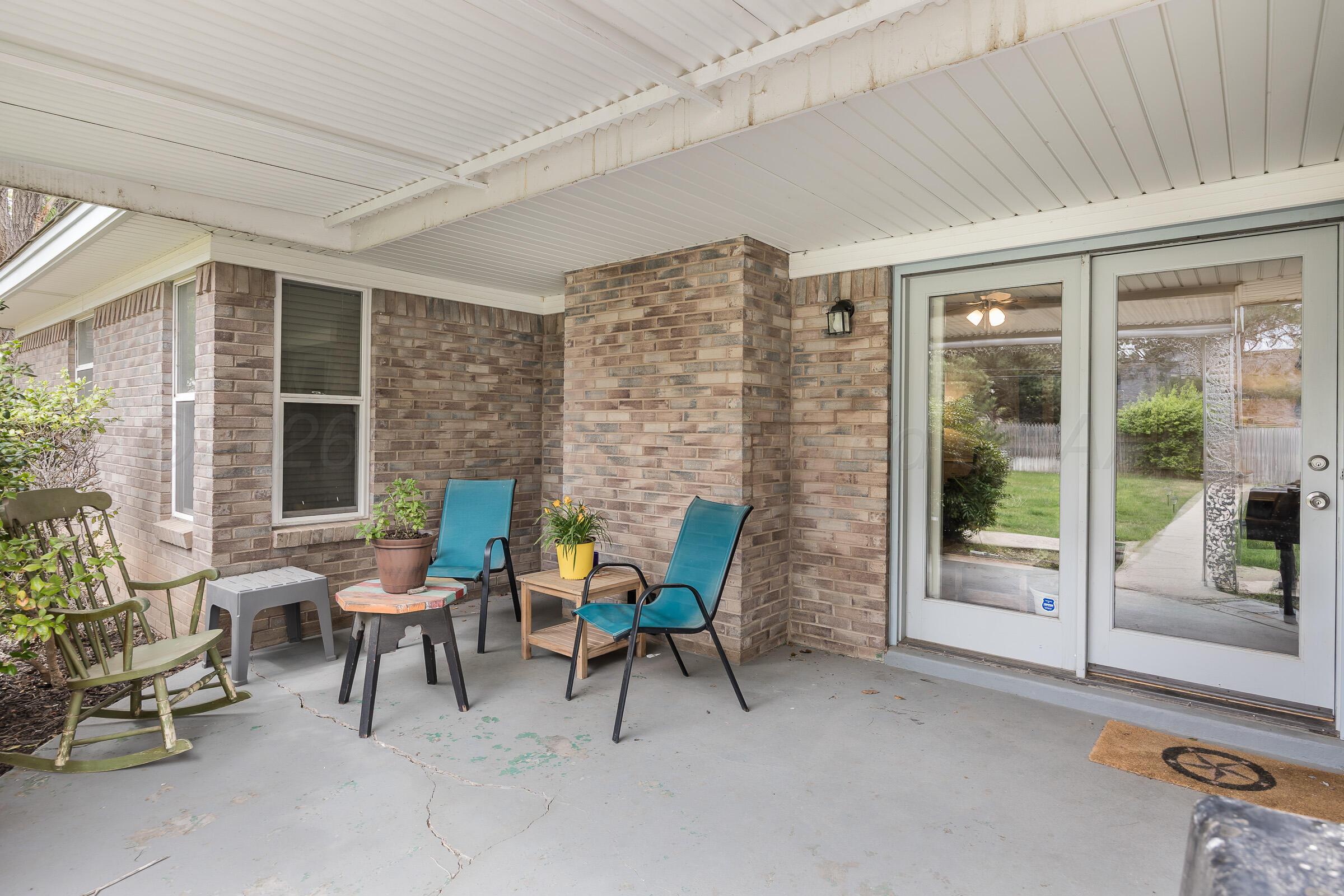 2813 Porter Drive Amarillo, TX 79110 - Photo 24 of 28 25-Covered Rear Patio