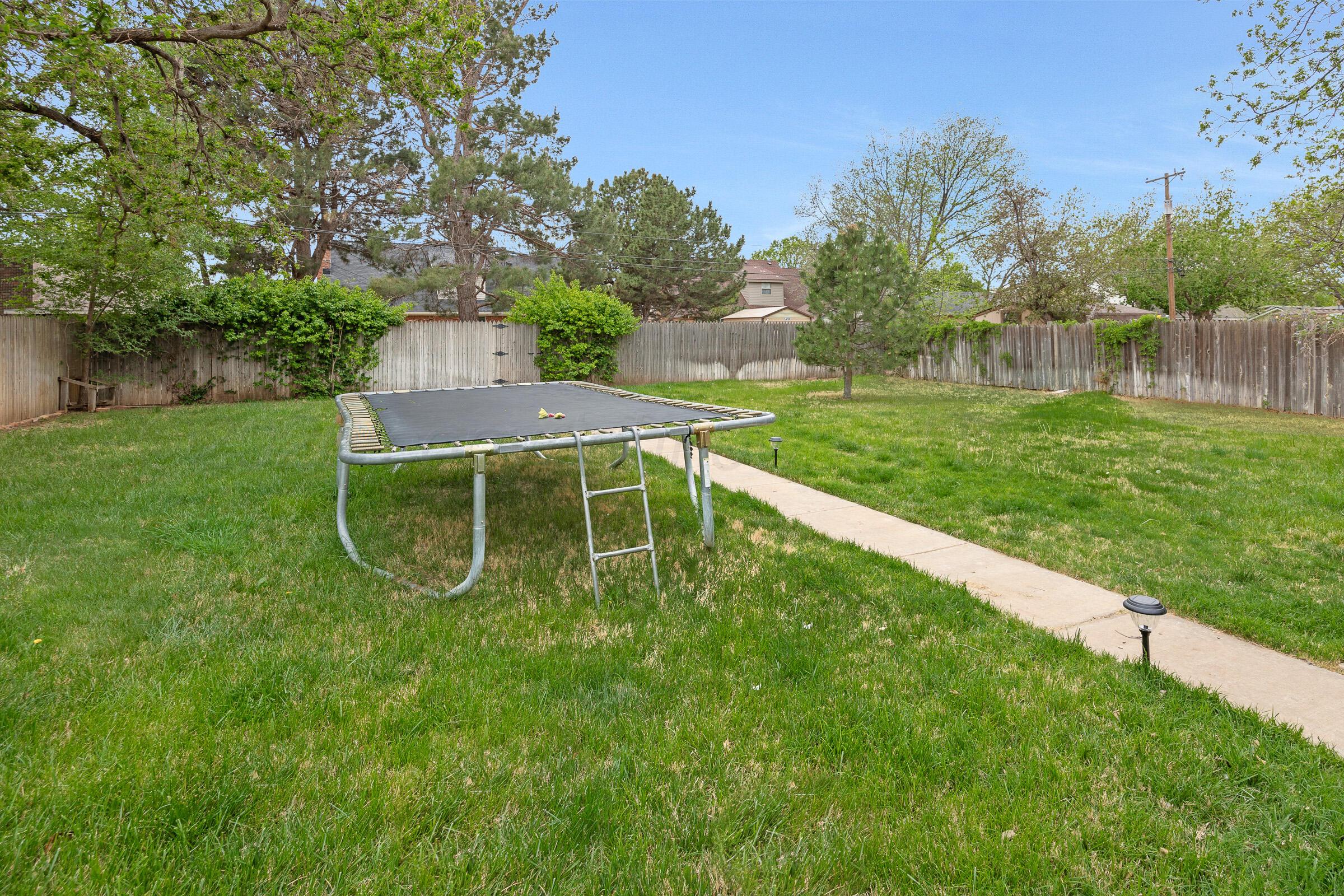 2813 Porter Drive Amarillo, TX 79110 - Photo 26 of 28 27-Back Yard