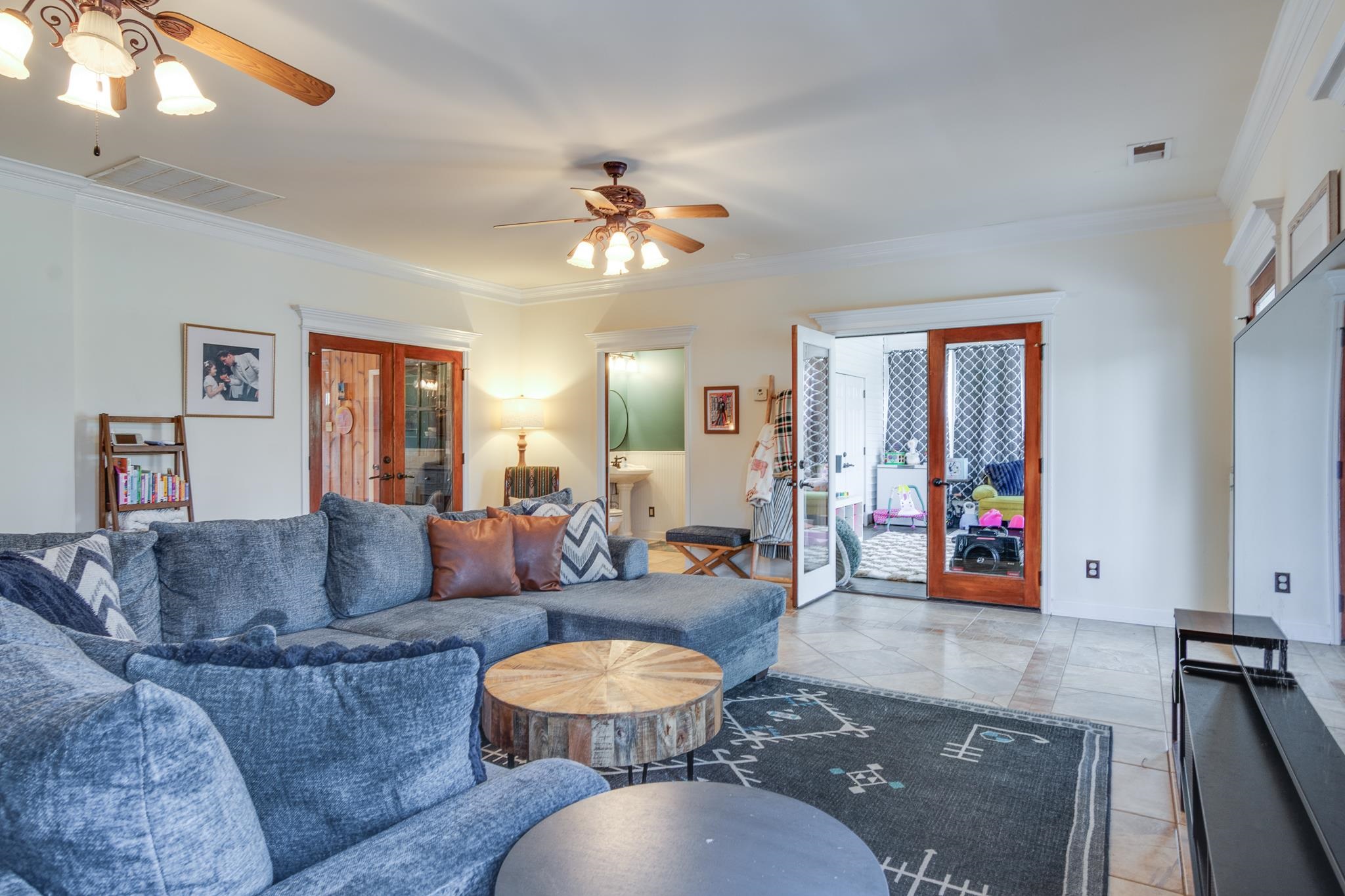 4019 Fonta Road Bartlett, TN 38135 - Photo 4 of 39 a living room with furniture and wooden floor