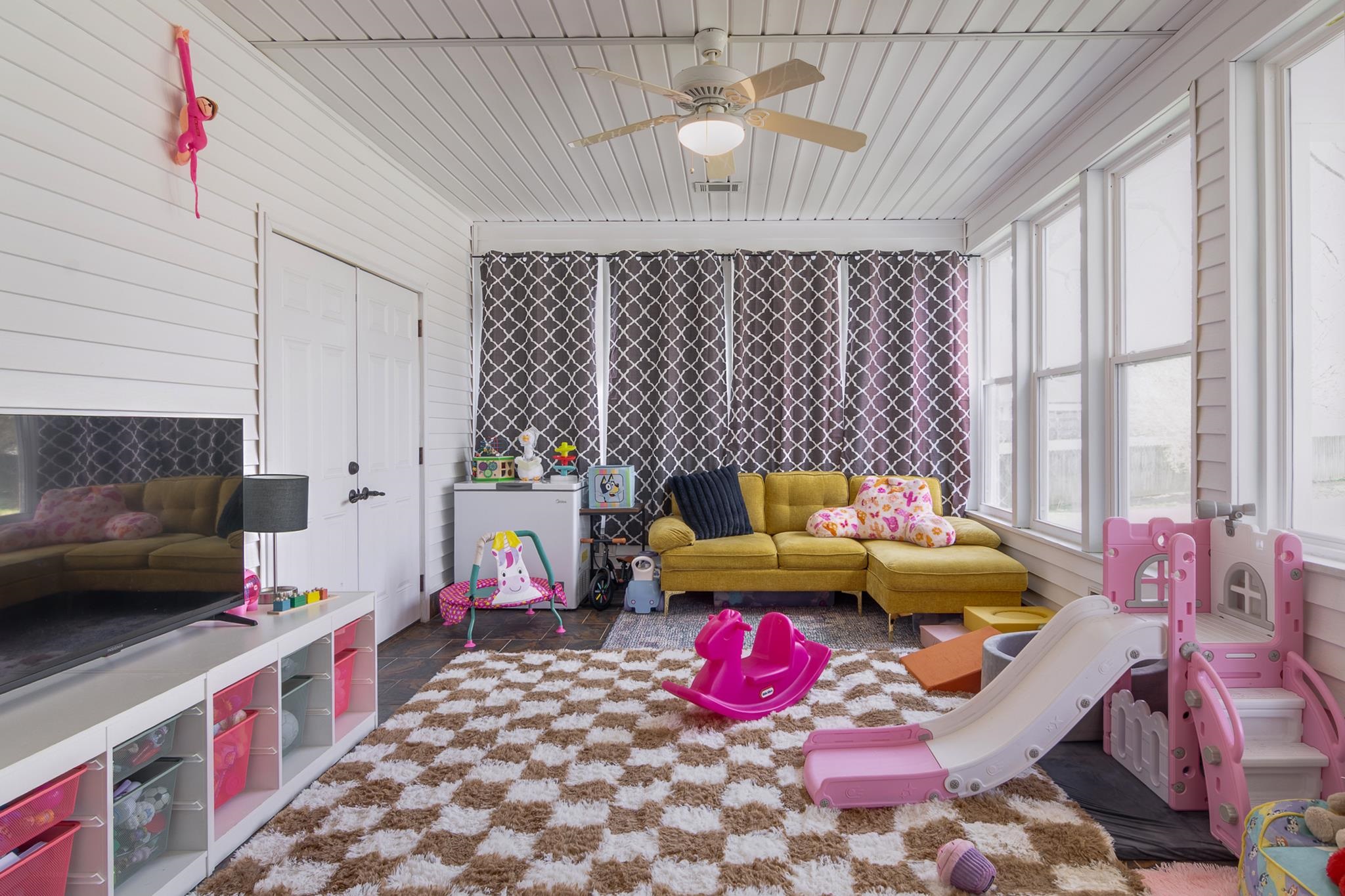 4019 Fonta Road Bartlett, TN 38135 - Photo 5 of 39 a living room with furniture and a flat screen tv