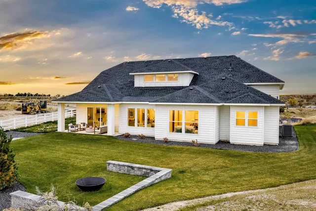 $1,199,000 | 7071 Loggers Lp Road, Star, ID 83669