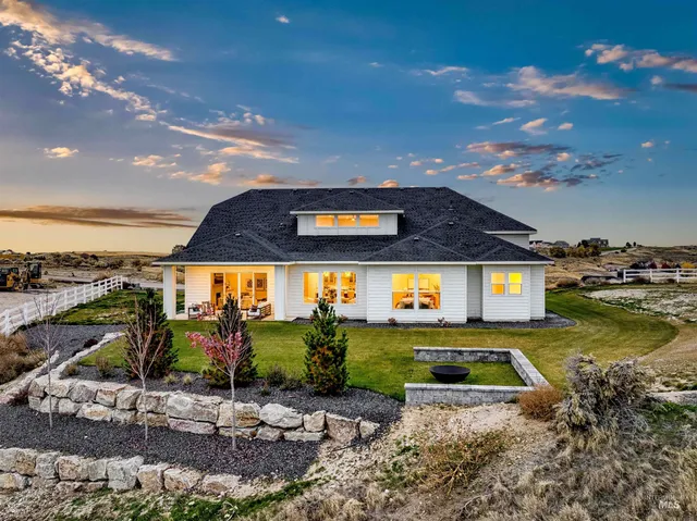 $1,199,000 | 7071 Loggers Lp Road, Star, ID 83669