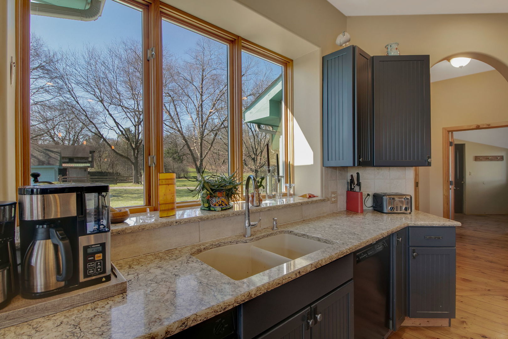 859 Old Kirk Road West Chicago, IL 60185 - Photo 13 of 50