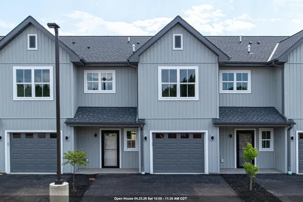 $299,900 | 1076 West 20th Avenue, Oshkosh, WI 54902