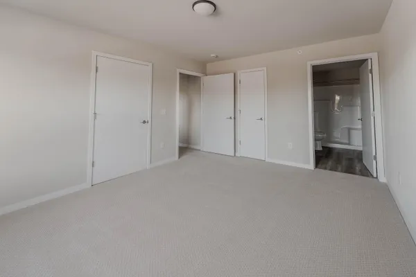 $299,900 | 1076 West 20th Avenue, Oshkosh, WI 54902