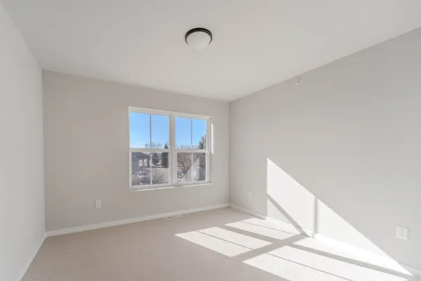 $299,900 | 1076 West 20th Avenue, Oshkosh, WI 54902