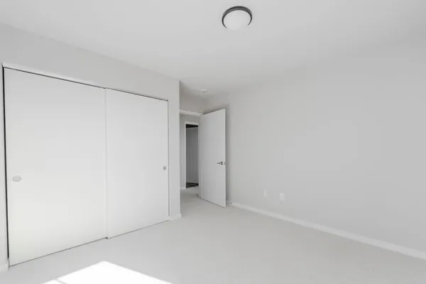 $299,900 | 1076 West 20th Avenue, Oshkosh, WI 54902