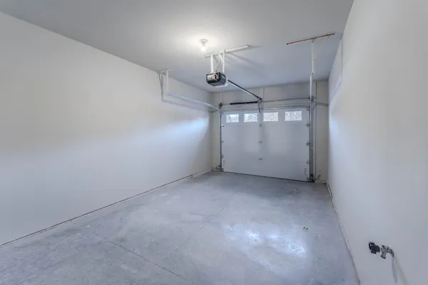 $299,900 | 1076 West 20th Avenue, Oshkosh, WI 54902