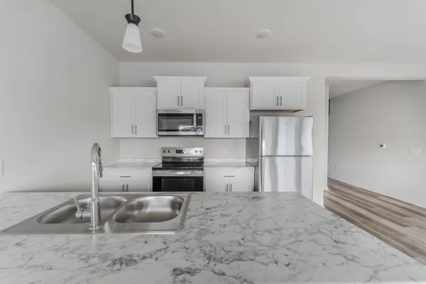 $299,900 | 1076 West 20th Avenue, Oshkosh, WI 54902