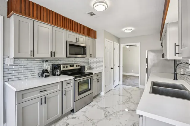 $2,395 | 15642 Pagehurst Drive, Houston, TX 77084