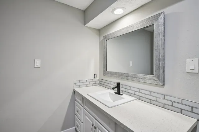 $2,395 | 15642 Pagehurst Drive, Houston, TX 77084