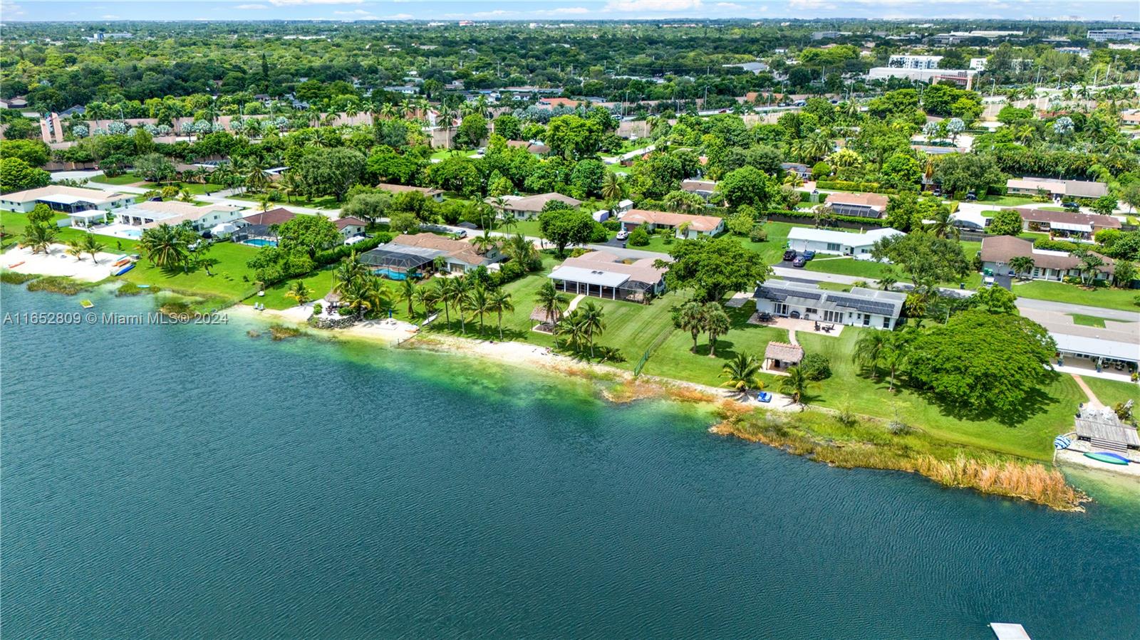 10962 Southwest 117th Street Miami, FL 33176 - Photo 5 of 42