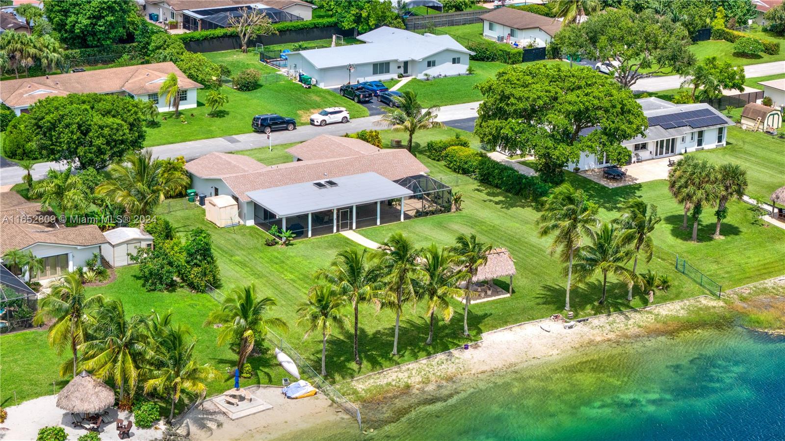 10962 Southwest 117th Street Miami, FL 33176 - Photo 7 of 42 a view of a garden with plants