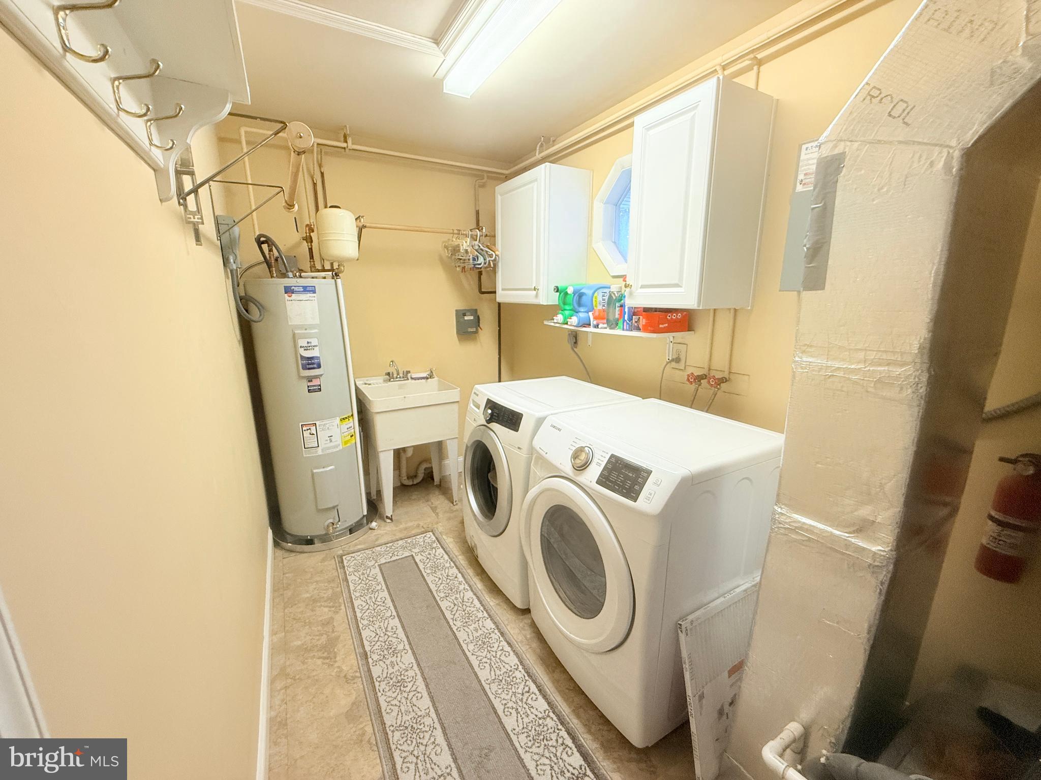 2343 Hancock Drive Lancaster, PA 17601 - Photo 34 of 41 a utility room with dryer and washer