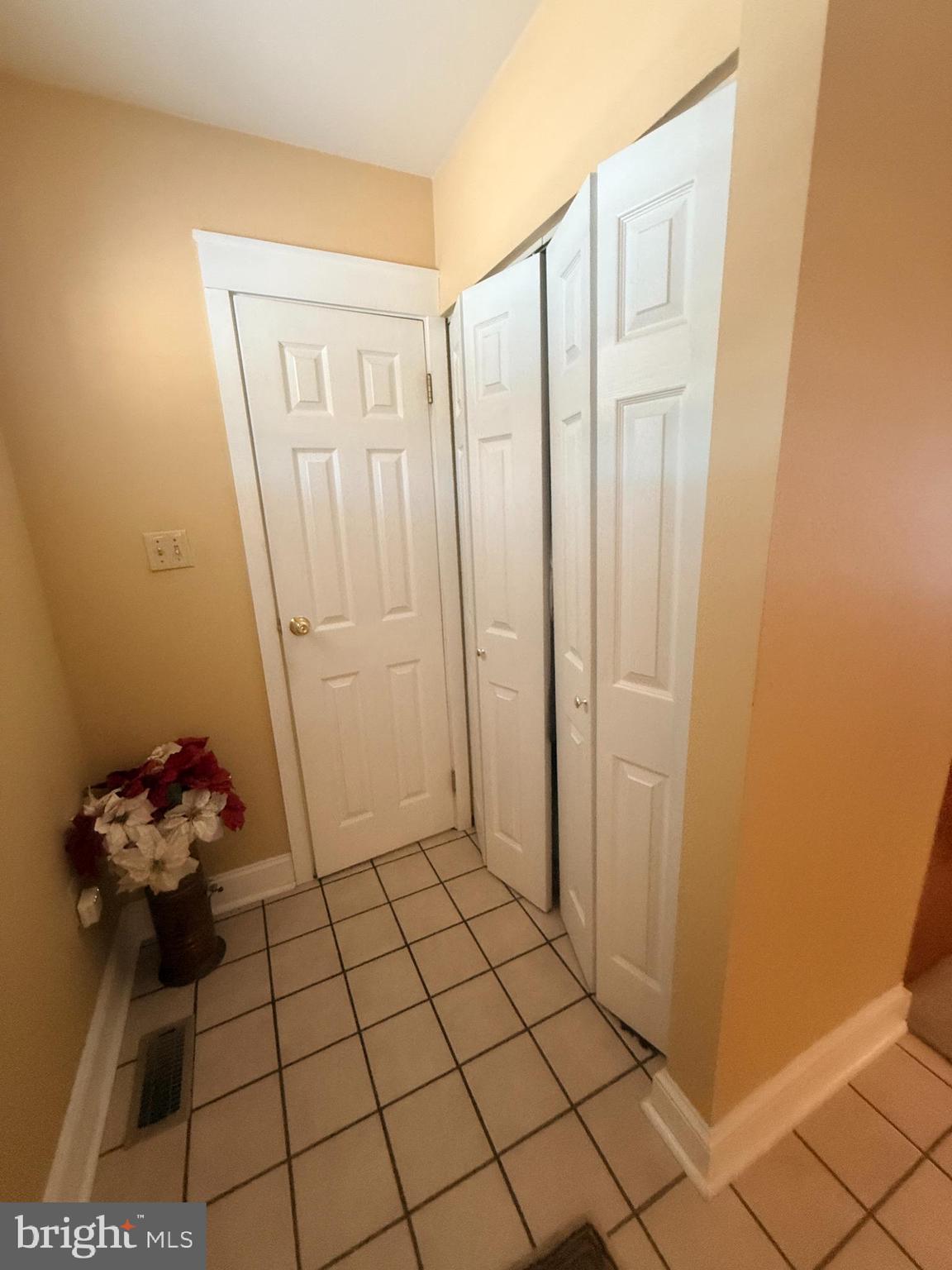 2343 Hancock Drive Lancaster, PA 17601 - Photo 6 of 41