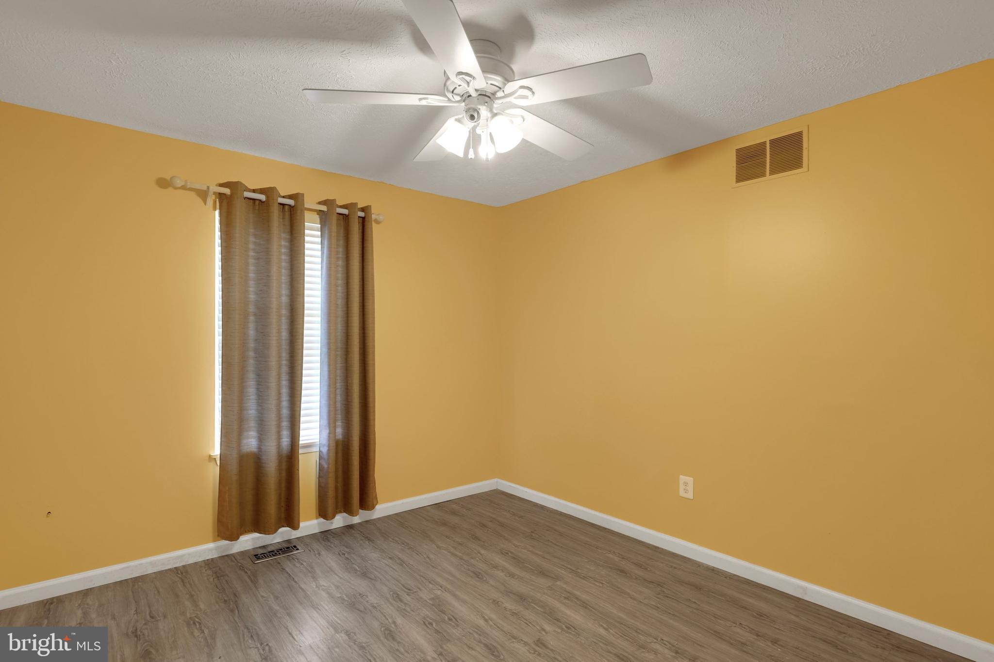 8340 Dock Road Pasadena, MD 21122 - Photo 14 of 37 Gallery Image 14