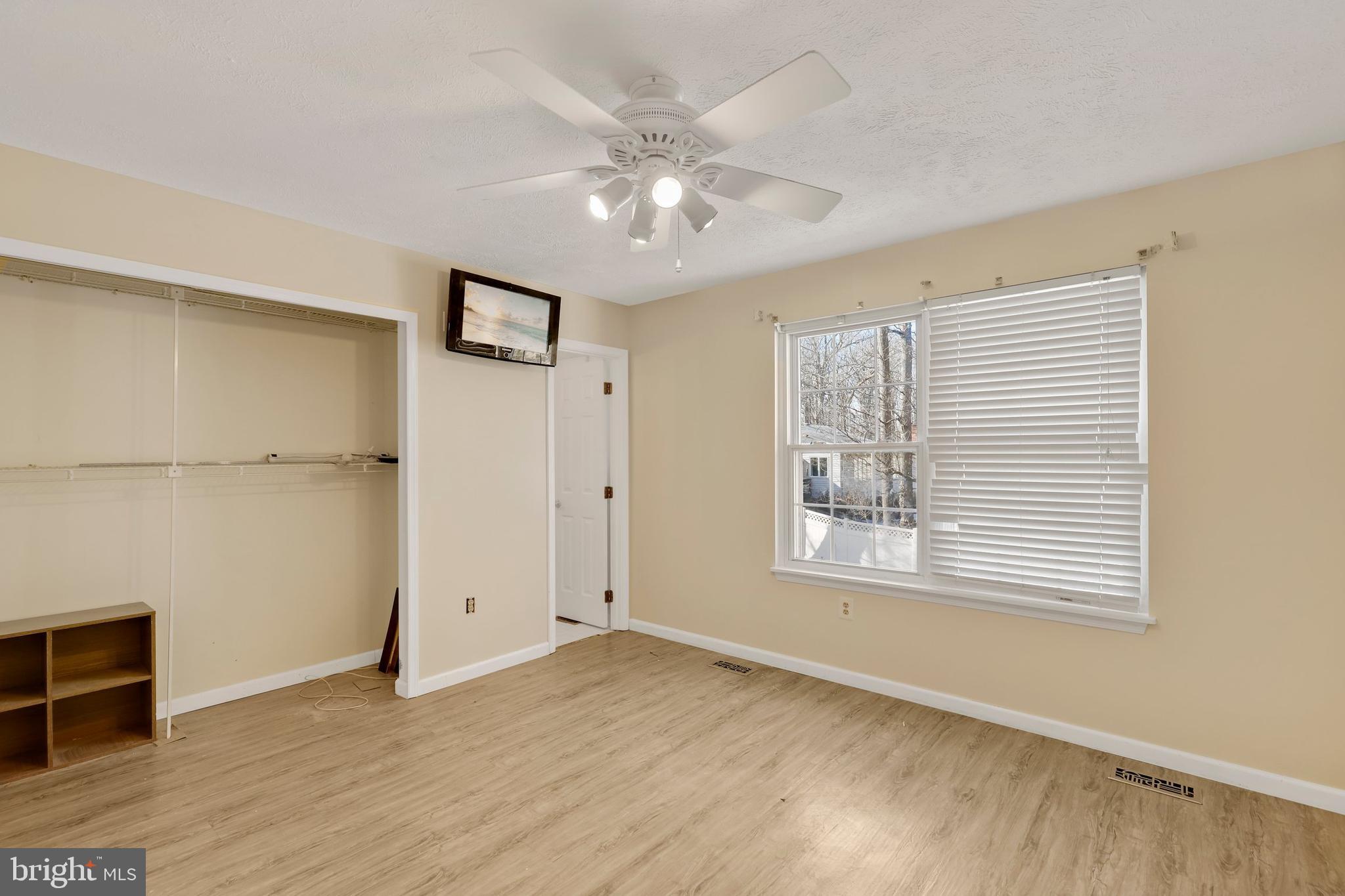 8340 Dock Road Pasadena, MD 21122 - Photo 17 of 37 Gallery Image 17