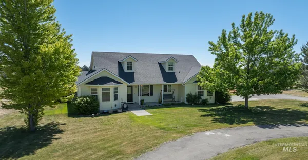 $700,000 | 1868 South 1850 East, Gooding, ID 83330