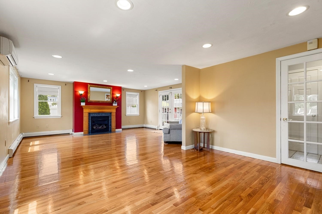 19 Altoona Road Dedham, MA 02026 - Photo 6 of 26