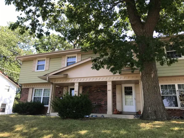 $1,425 | 443 North Grandview Boulevard, Waukesha, WI 53188