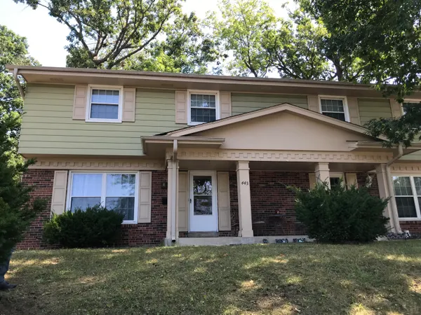 $1,425 | 443 North Grandview Boulevard, Waukesha, WI 53188
