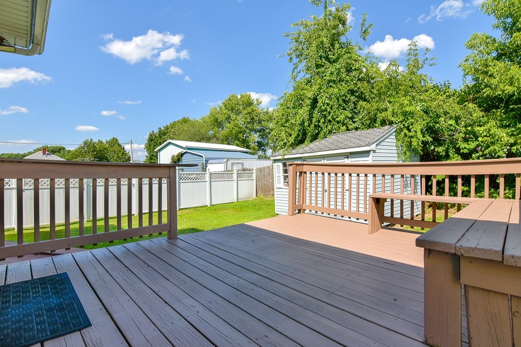 5 Rudolph Street Worcester, MA 01604 - Photo 9 of 40 Gallery Image 9