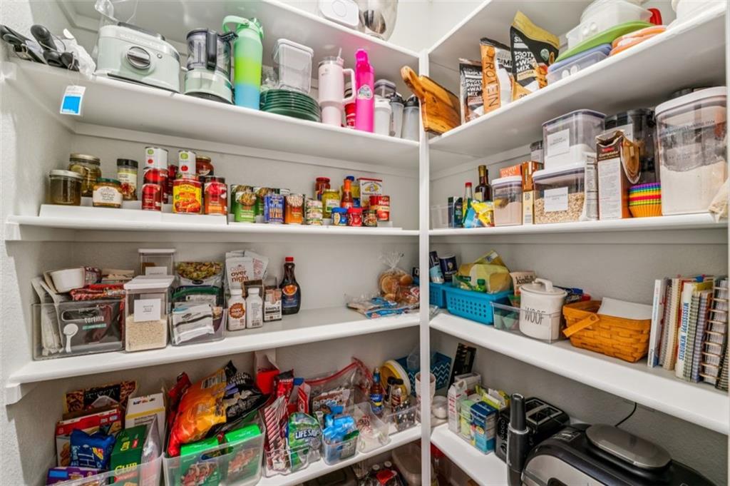 3728 Northwest Old Stagecoach Road Kansas City, MO 64154 - Photo 17 of 42