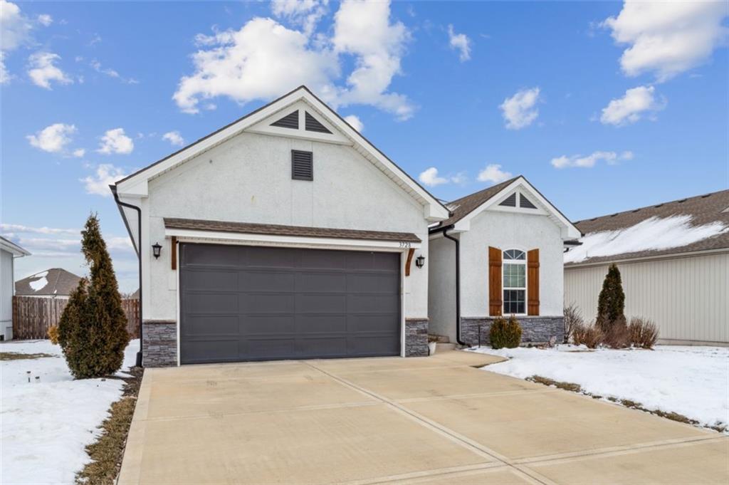 3728 Northwest Old Stagecoach Road Kansas City, MO 64154 - Photo 2 of 42