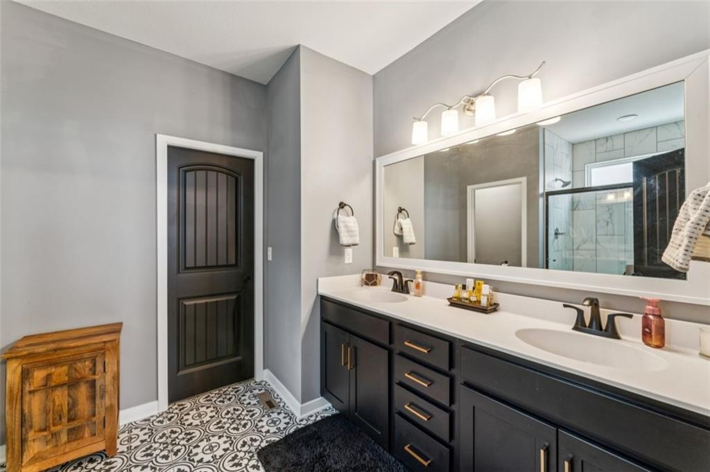 3728 Northwest Old Stagecoach Road Kansas City, MO 64154 - Photo 25 of 42