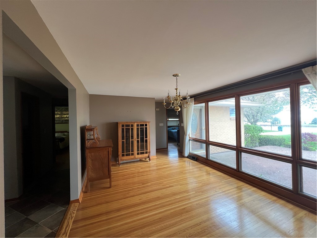 4431 Lake Shore Road Hamburg, NY 14075 - Photo 13 of 21