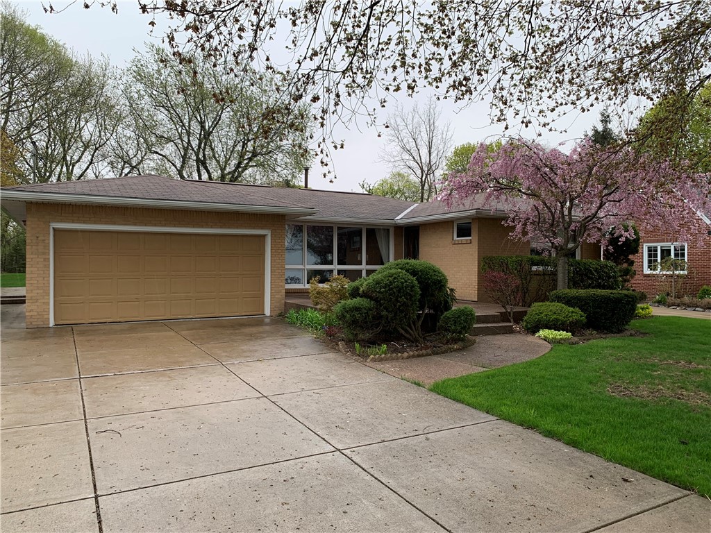 4431 Lake Shore Road Hamburg, NY 14075 - Photo 2 of 21