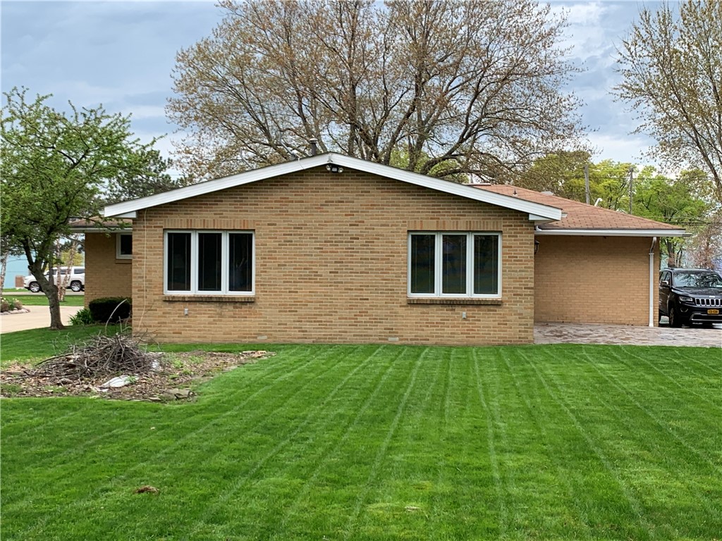 4431 Lake Shore Road Hamburg, NY 14075 - Photo 5 of 21