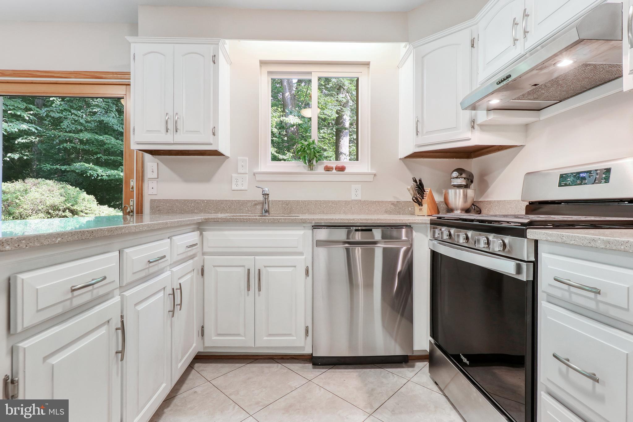 5306 Weymouth Drive Springfield, VA 22151 - Photo 12 of 70