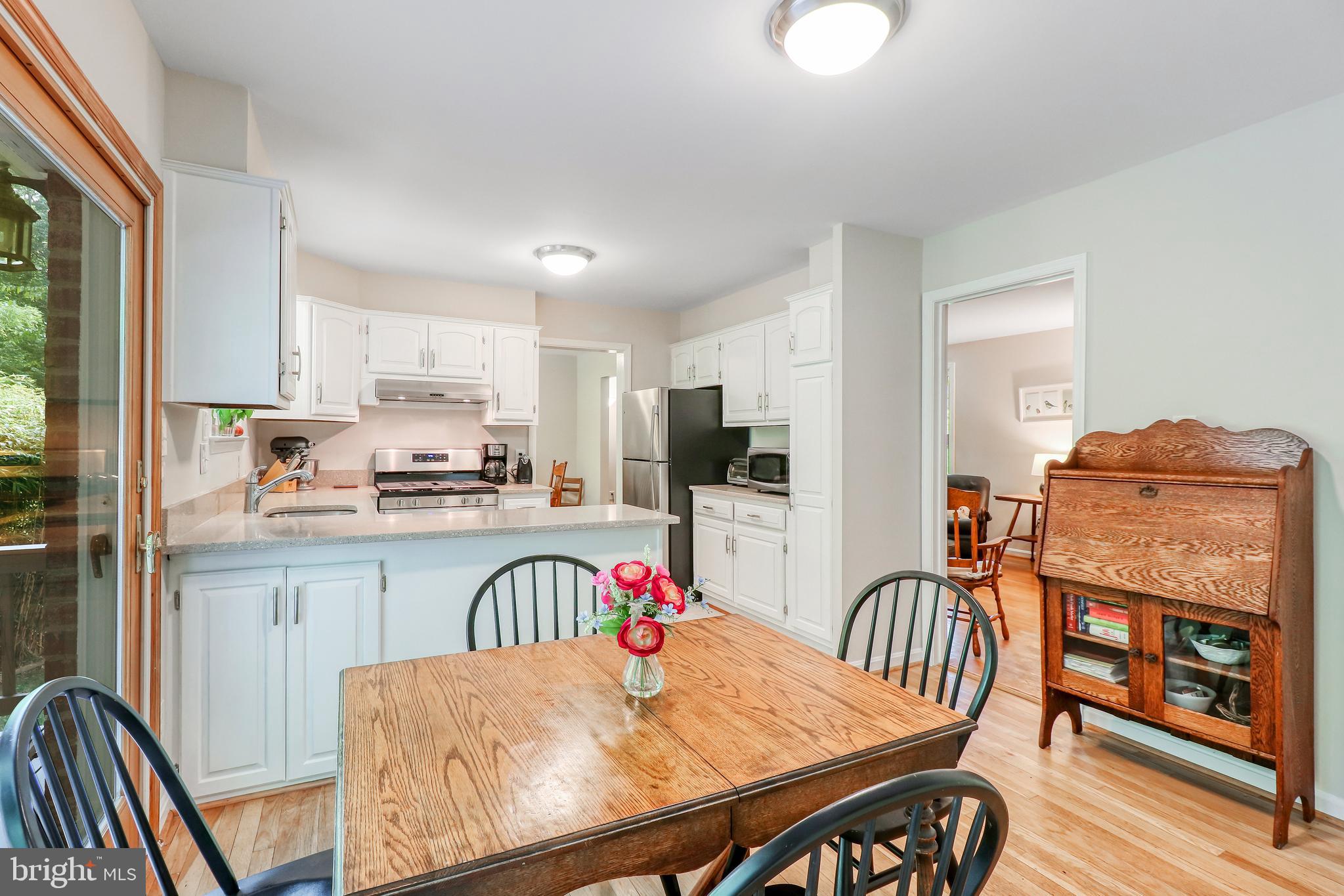 5306 Weymouth Drive Springfield, VA 22151 - Photo 4 of 70